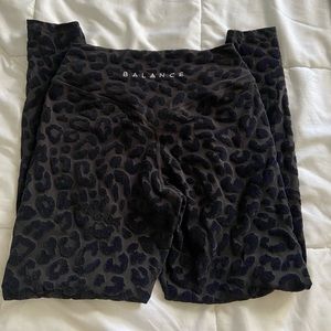 Balance Athletics leggings cheetah